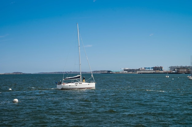 Jacht in Charles River, Boston, Massachusetts, de Verenigde Staten.