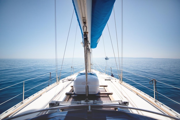 Jacht op zee