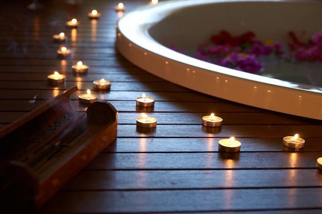 Jacuzzi and massage room