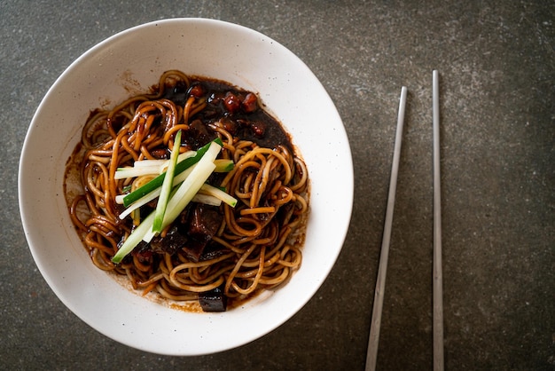 Jajangmyeon of JJajangmyeon is Koreaanse Noodle met Zwarte Saus - Korean Food Style