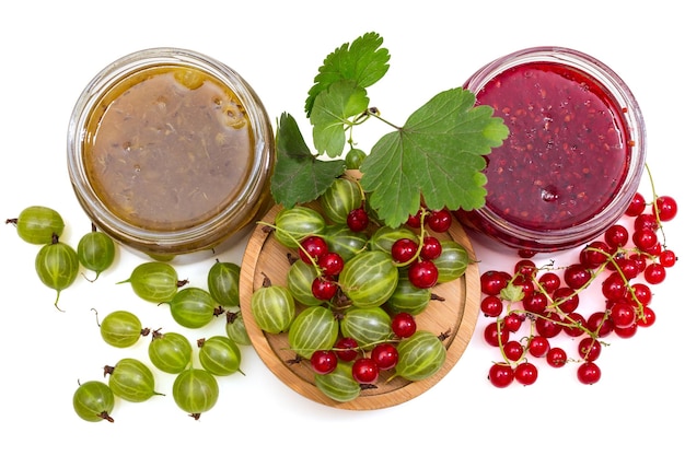 Jam with gooseberries and red currants