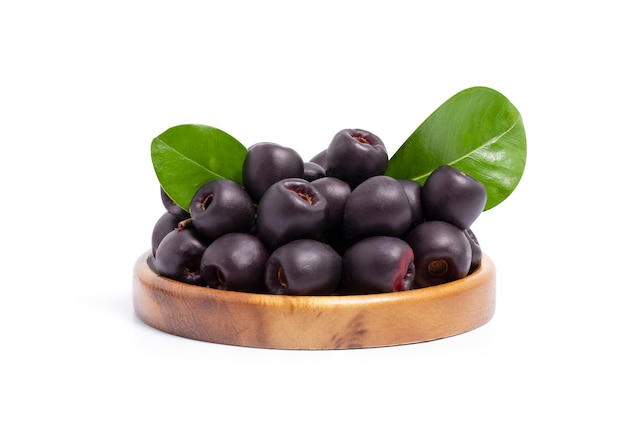 Jambolan 매실 또는 jambul 또는 Jamun 과일, 자바 매화 흰색 절연