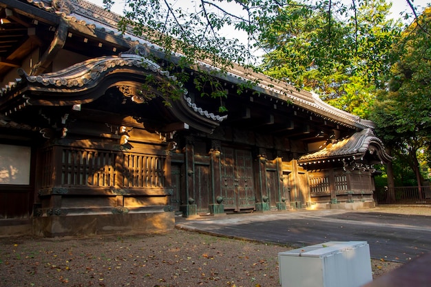 Photo japan tokyo ueno historic building old inshu ikeda yashiki kuromon