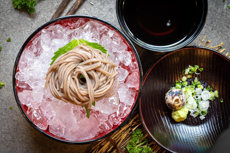 Photo 日本料理 背景のウドン 冷たいラーメン