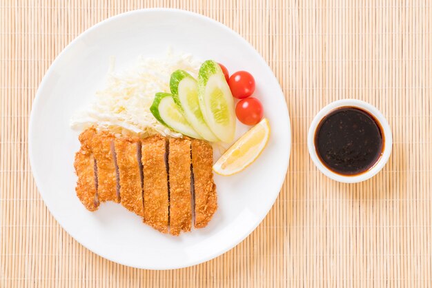 Japanese deep fried pork cutlet (tonkatsu set)