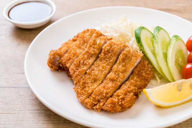 Japanese deep fried pork cutlet (tonkatsu set)