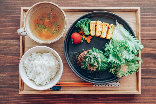 写真 日本料理 ハンバグステーキ