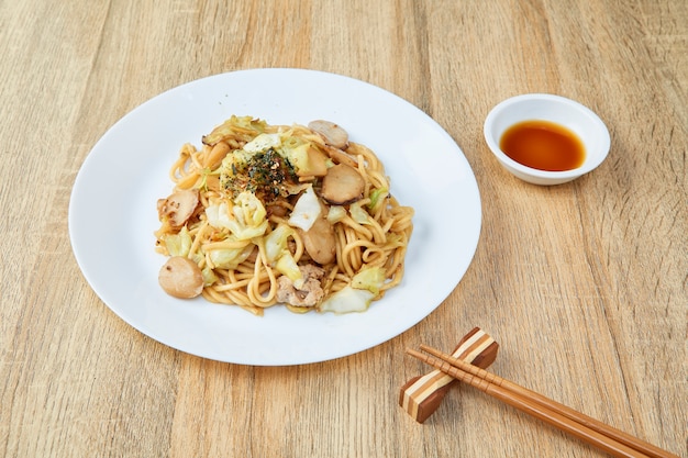 Японская лапша продуктов Yakisoba