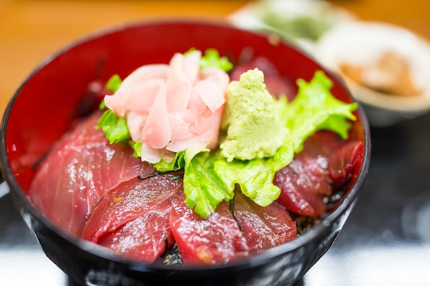 まぐろ丼