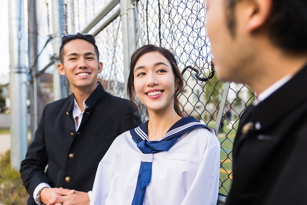 Photo japanese students meeting outdoors