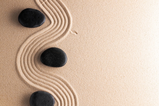 Photo japanese zen garden with stone in raked sand