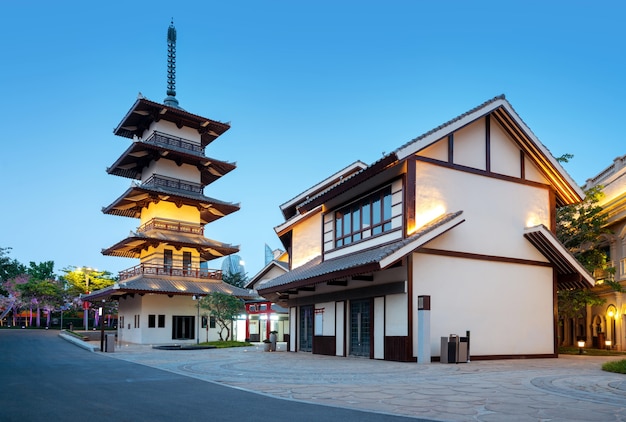 Japanse architectuur in Haihuadao-Park, Hainan, China.