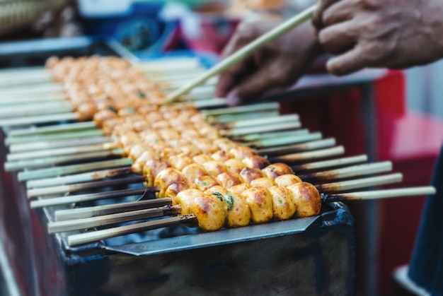 Japanse gehaktbalgrill of tsukune.