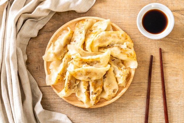 Japanse gyoza of knoedelssnack