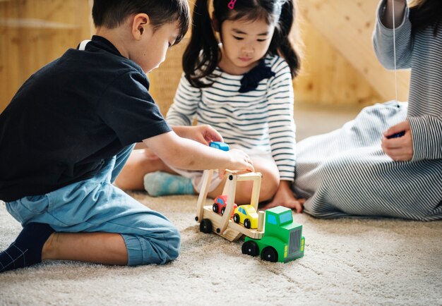 Japanse kinderen spelen