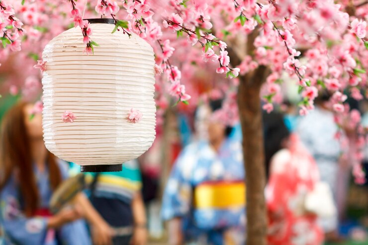 Foto japanse lantaarn onder sakuraboom