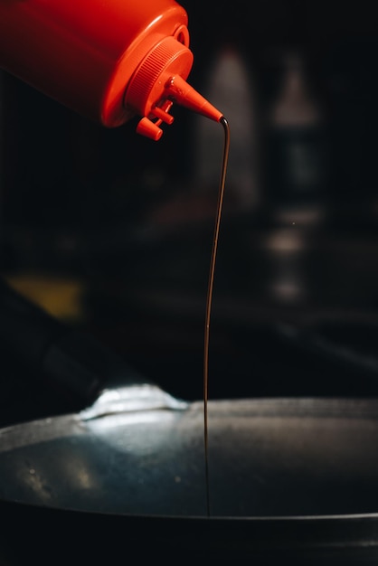 Foto japanse noedels koken met kip