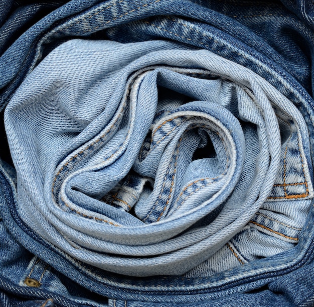 Jeans in rond gordijn