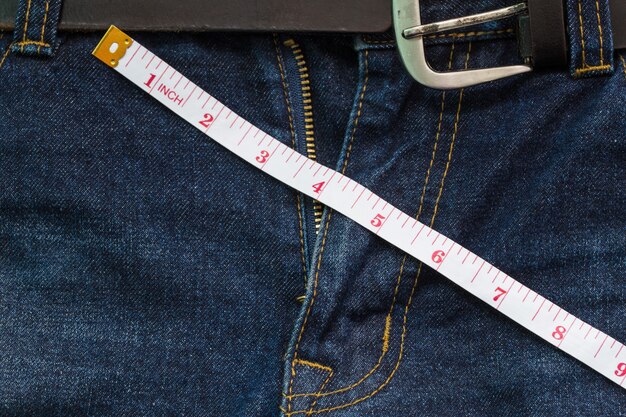 Jeans Zip Aperta Con Metro A Nastro Concetto Di Dimensioni Del Pene Foto Premium