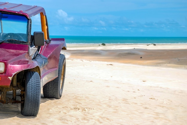 Jericoacoara is een maagdelijk strand verborgen achter de duinen van de westkust van Jijoca de Jericoacoara, CearÃƒÂƒÃ‚Â¡, Brazilië