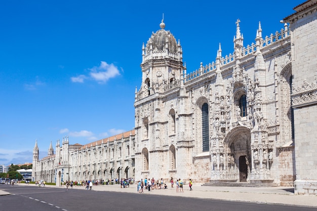 Il monastero di jeronimos o monastero di jeronimos si trova a lisbona, portogallo