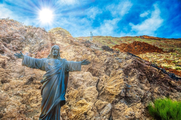 Photo jesus christ the reedemer statue in tenerife canary islands