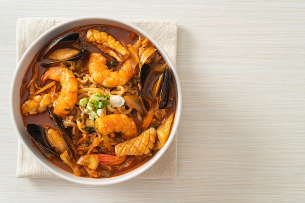 Jjamppong Korean Seafood Noodle Soup