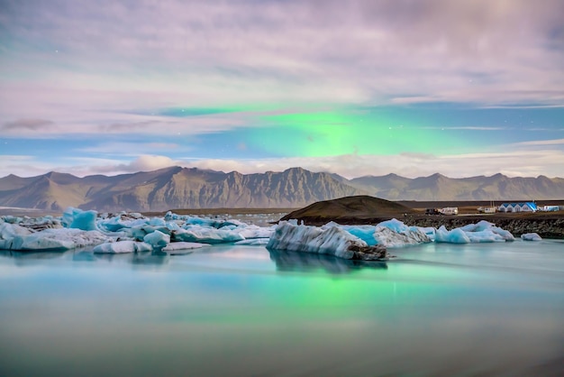 Ледниковая лагуна Йокулсарлон Исландия
