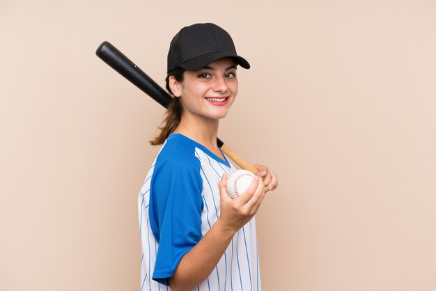 Jong meisjes speelhonkbal over geïsoleerd