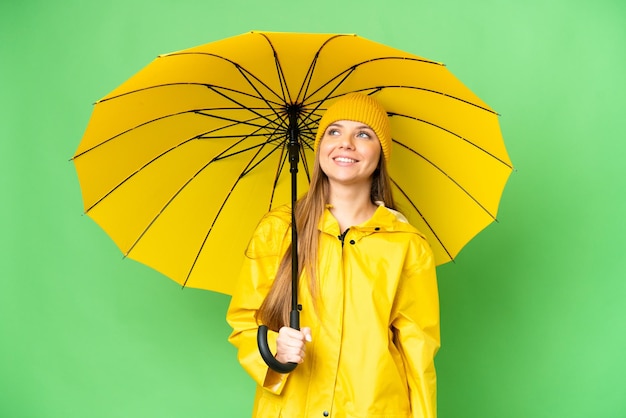 Jonge blonde vrouw over geïsoleerde achtergrond