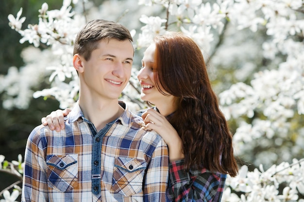 Jonge gelukkige liefde