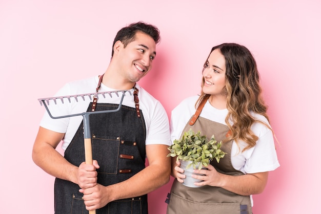 Jonge Latijns-tuiniers in liefde paar