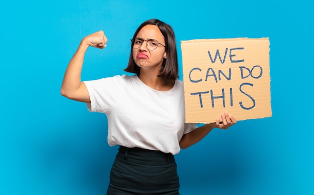 Jonge mooie vrouw. we kunnen dit concept doen