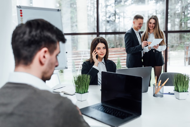 Jonge ondernemers accepteren de aanbiedingen