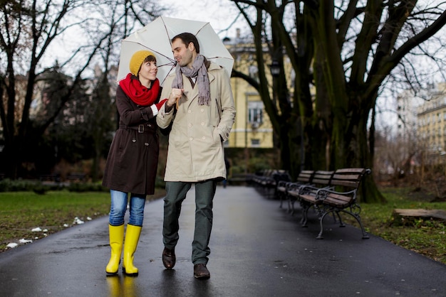 jonge paar in liefde