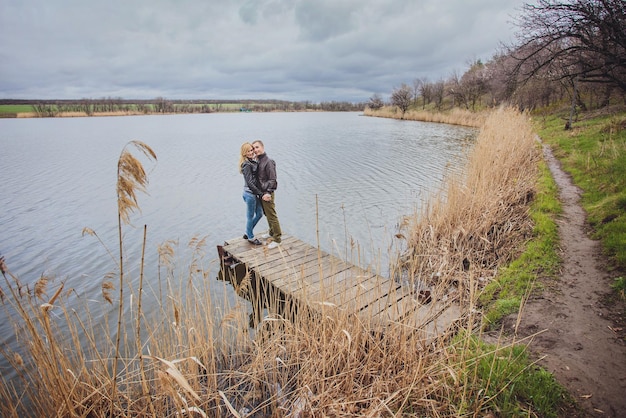 jonge paar in liefde