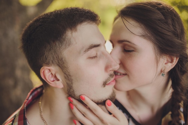 Foto jonge paar in liefde