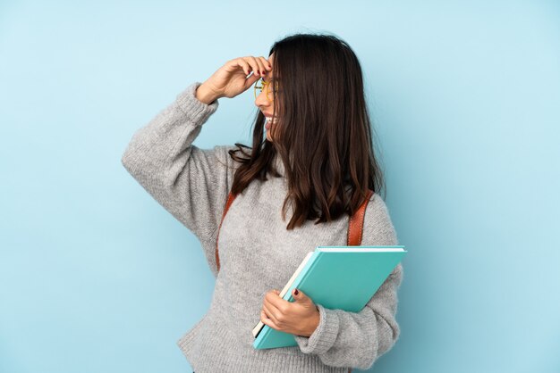 Jonge studentenvrouw over geïsoleerd