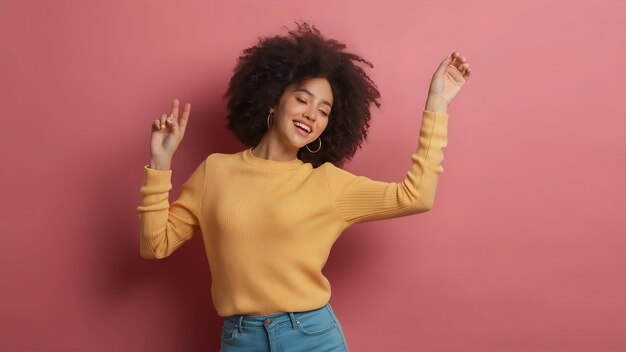 Foto jonge vrouw die danst terwijl ze naar muziek luistert