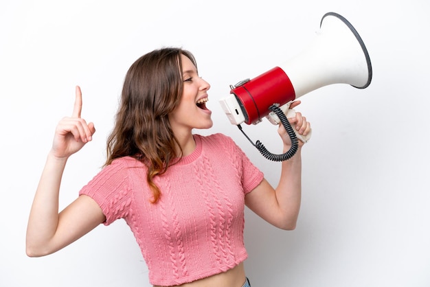 Jonge vrouw op geïsoleerde achtergrond