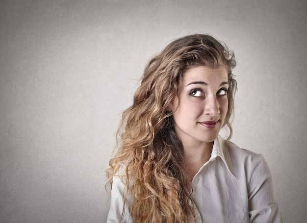 Jonge vrouw vroeg zich af