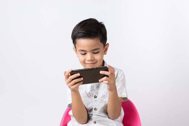 Jongen en smartphone