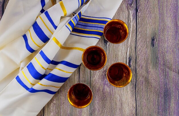 Joodse feestdag Talliet wijn Joodse feestdag Pesah viering concept Joods Pascha