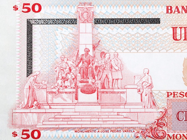 Monumento a jose pedro varela dai soldi uruguaiani pesos