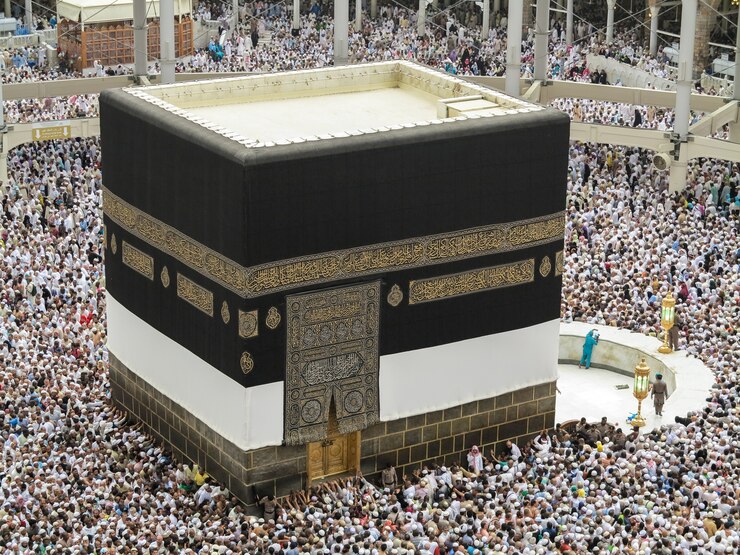 Journey to hajj in holy mecca  high quality photo high quality photo