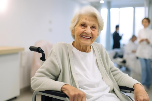 병원 휠체어를 탄 즐거운 미국 노인