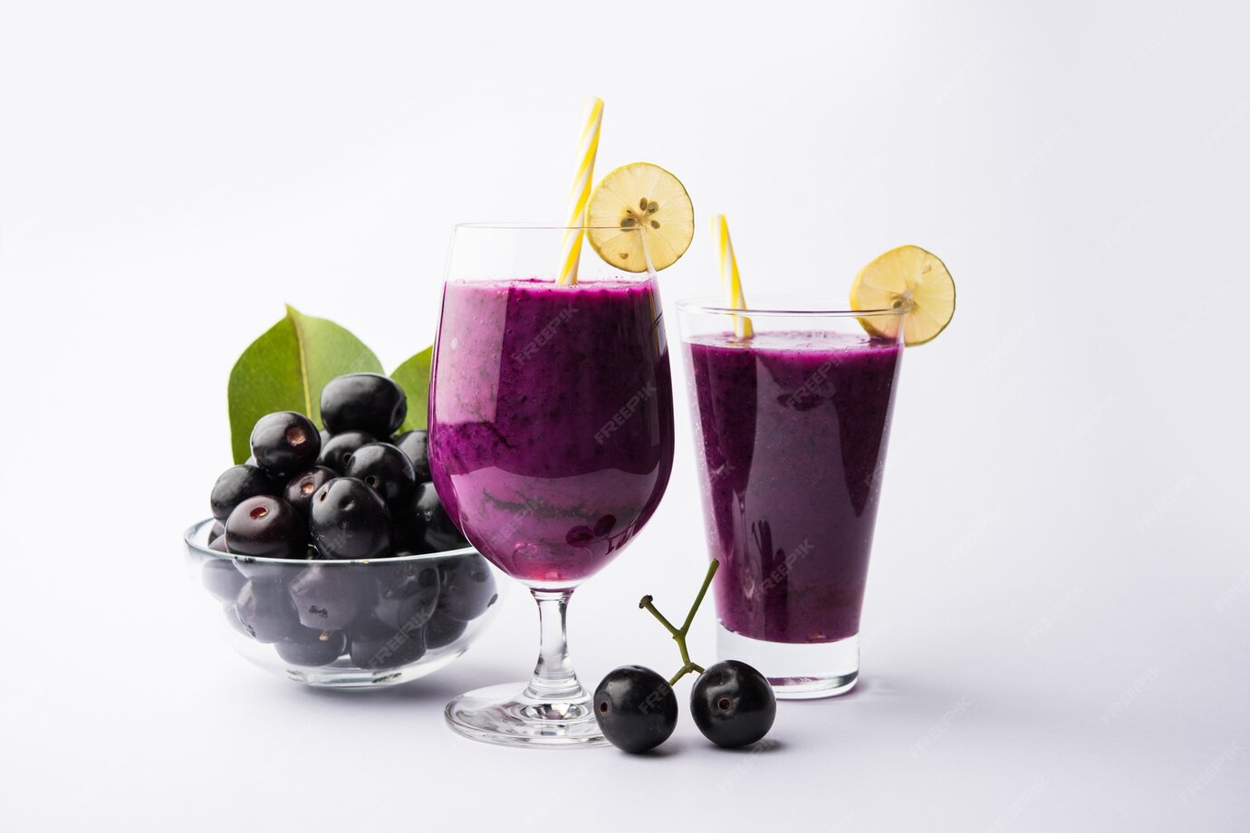 Premium Photo Juice of jamun fruit in a glass also called as java