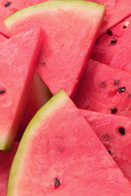 Photo juicy watermelon slices background top view