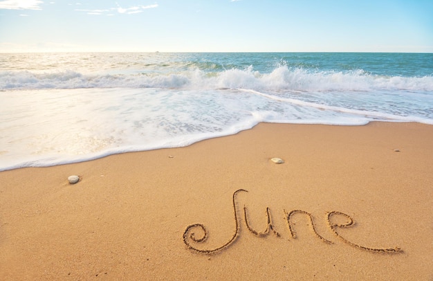 Juni woord op zee op dag Natuur conceptuele scène