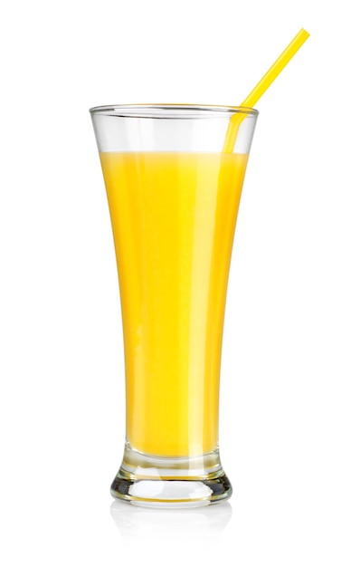 Jus d'orange in een glas geïsoleerd op een witte achtergrond. Uitknippad